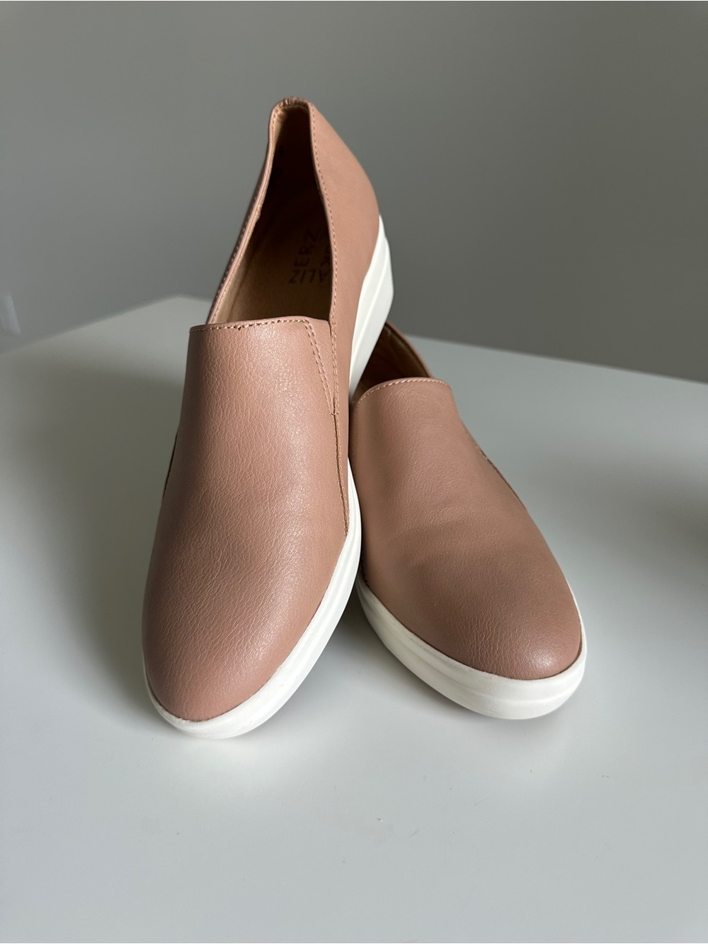 🤎 Naturalizer Sandra Wedge Slip-On Shoes – Size 8M